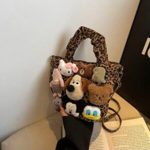 Hand-held water bucket bag