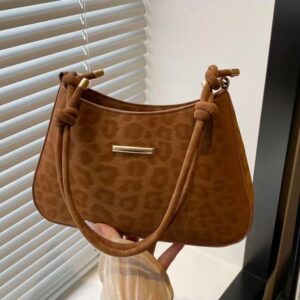 Single shoulder handbag