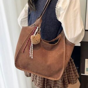 Versatile bucket bag