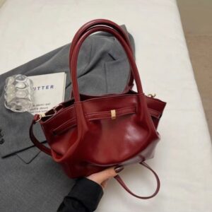 Small and exquisite oil and wax bag