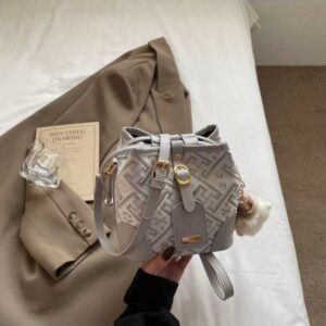 Fashionable cross-body bag