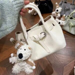 Large capacity cross-body bag