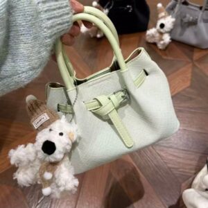 Large capacity cross-body bag