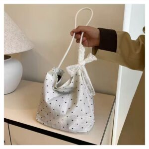Delicate small bag
